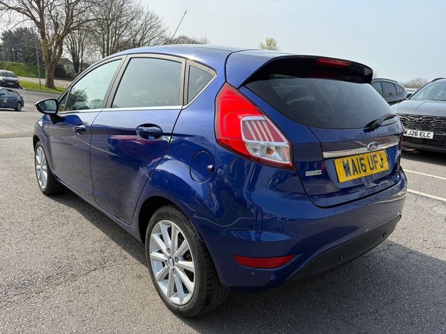 2016 FORD FIESTA - Photo 5