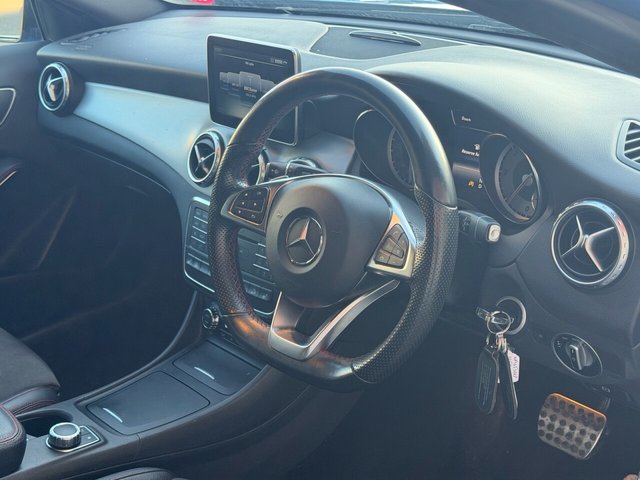 2015 Mercedes-Benz GLA - Photo 3