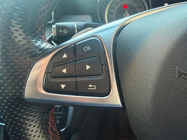 2015 Mercedes-Benz GLA - Photo 9