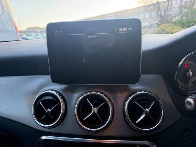 2015 Mercedes-Benz GLA - Photo 11