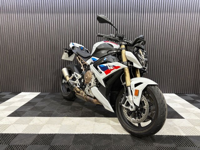 View our BMW S 1000 R