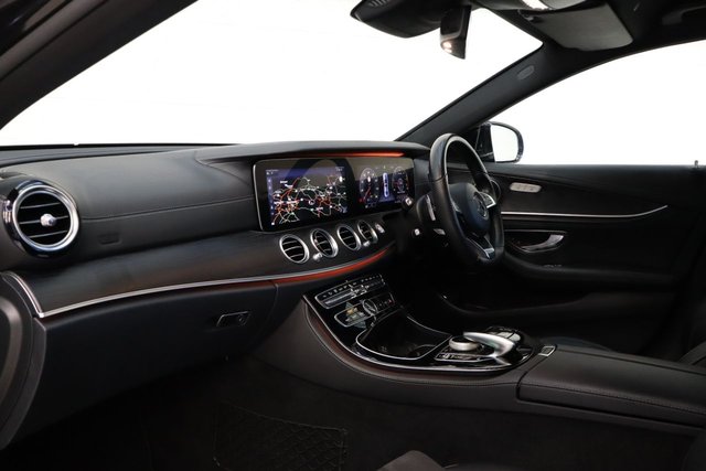 2017 Mercedes-Benz E-CLASS - Photo 3