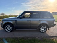 USED 2011 60 LAND ROVER RANGE ROVER DIESEL ESTATE 4.4 TD V8 Vogue SUV 5dr Diesel Auto 4WD Euro 5 (313 bhp) FANTASTIC CONDITION ONLY 2 OWNERS ,WITH DOCUMENTED HISTORY, WITH A LARGE BOX FILE OF PAPERWORK