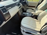 USED 2011 60 LAND ROVER RANGE ROVER DIESEL ESTATE 4.4 TD V8 Vogue SUV 5dr Diesel Auto 4WD Euro 5 (313 bhp) FANTASTIC CONDITION ONLY 2 OWNERS ,WITH DOCUMENTED HISTORY, WITH A LARGE BOX FILE OF PAPERWORK