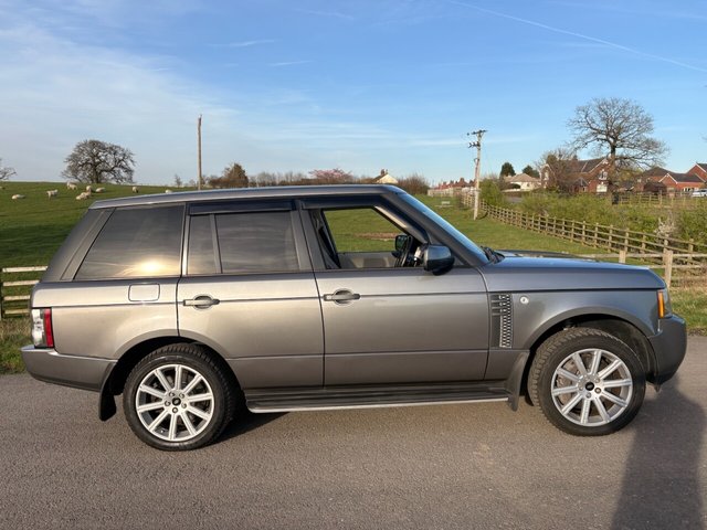 View our Land Rover Range Rover Diesel Estate 4.4 TD V8 Vogue SUV 5dr Diesel Auto 4WD Euro 5 (313 bhp)