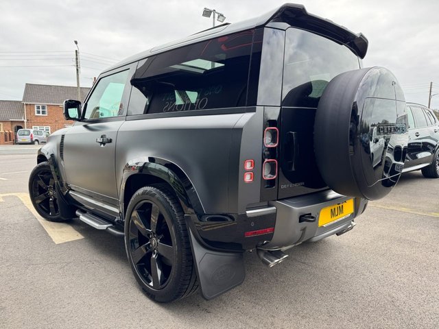 View our LAND ROVER DEFENDER