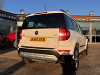 USED 2015 65 SKODA YETI 2.0 TDI Laurin & Klement Outdoor 5dr Diesel DSG 4WD Euro 6 (s/s) (150 ps) PANO ROOF | SATNAV | LEATHER