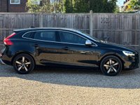 USED 2017 66 VOLVO V40 1.5 V40 R-Design T3 Auto 5dr Full Service Long MOT