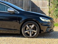 USED 2017 66 VOLVO V40 1.5 V40 R-Design T3 Auto 5dr Full Service Long MOT