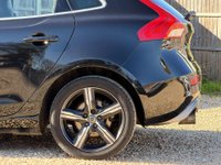USED 2017 66 VOLVO V40 1.5 V40 R-Design T3 Auto 5dr Full Service Long MOT