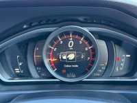 USED 2017 66 VOLVO V40 1.5 V40 R-Design T3 Auto 5dr Full Service Long MOT