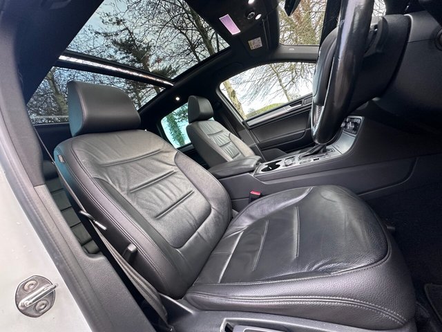 View our VOLKSWAGEN TOUAREG