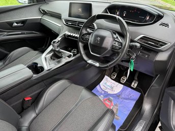 View our PEUGEOT 3008