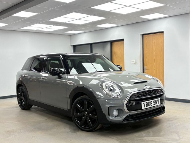 View our MINI CLUBMAN