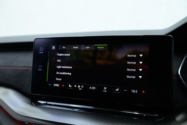 2021 SKODA OCTAVIA - Photo 6