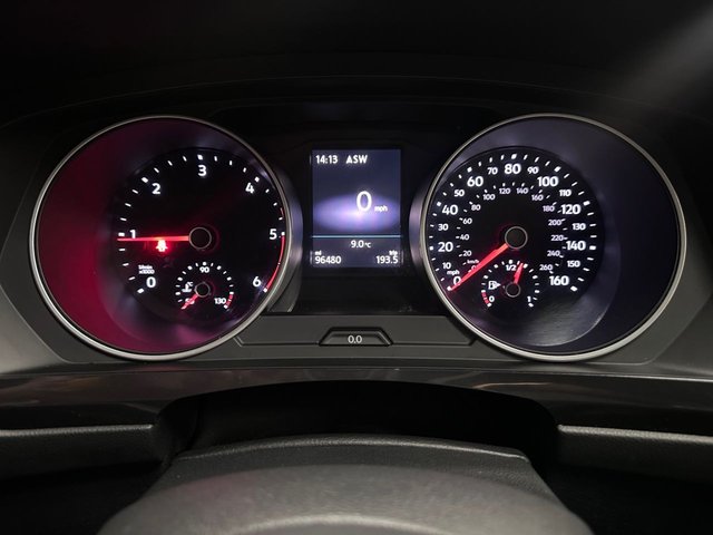 2018 VOLKSWAGEN TIGUAN - Photo 8