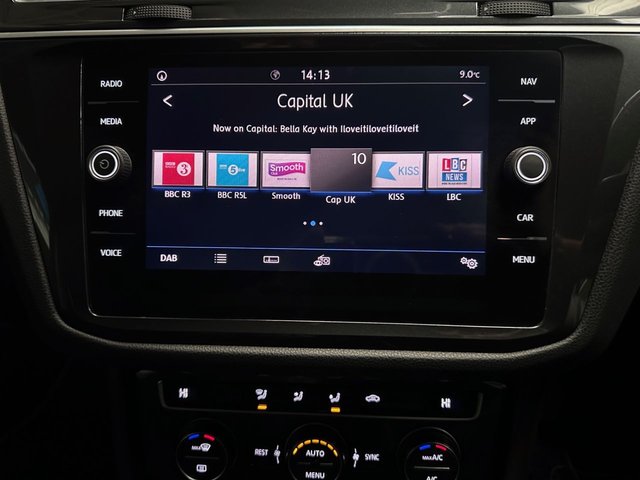 2018 VOLKSWAGEN TIGUAN - Photo 9