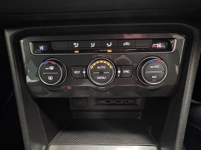 2018 VOLKSWAGEN TIGUAN - Photo 11