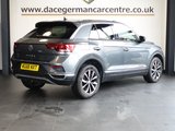 USED 2018 68 VOLKSWAGEN T-ROC 1.0 TSI SEL SUV 5dr Petrol Manual Euro 6 (s/s) (115 ps) 1 OWNER FROM NEW AND COMES WITH A FULL VOLKSWAGEN MAIN DEALER SERVICE HISTORY (7 SERVICES) + VIRTUAL COCKPIT DIGITAL DASH DISPLAY + SATELLITE NAVIGATION + APPLE CARPLAY / ANDROID AUTO + BLUETOOTH MEDIA STREAMING + APPS CONTROL / MIRROR LINK + DAB DIGITAL RADIO + TOUCH SCREEN MEDIA DISPLAY + CRUISE CONTROL + FRONT AND REAR PARKING SENSORS + AUTOMATIC LED HEADLIGHTS + LED DAY TIME RUNNING LIGHTS + LEATHER MULTI FUNCTIONAL STEERING WHEEL + LANE ASSIST + SELECTABLE DRIVING MODES + VOICE COMMAND