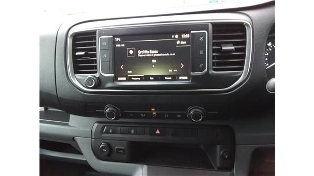 2019 VAUXHALL VIVARO - Photo 9