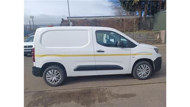 2021 PEUGEOT PARTNER - Photo 10