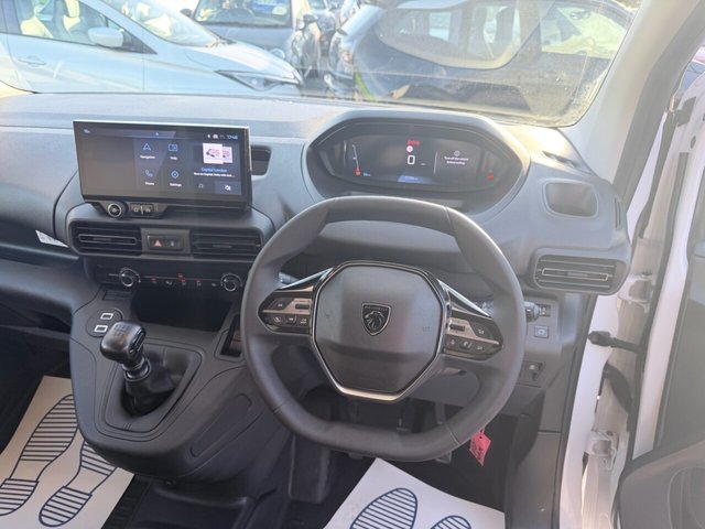 2024 PEUGEOT PARTNER - Photo 11