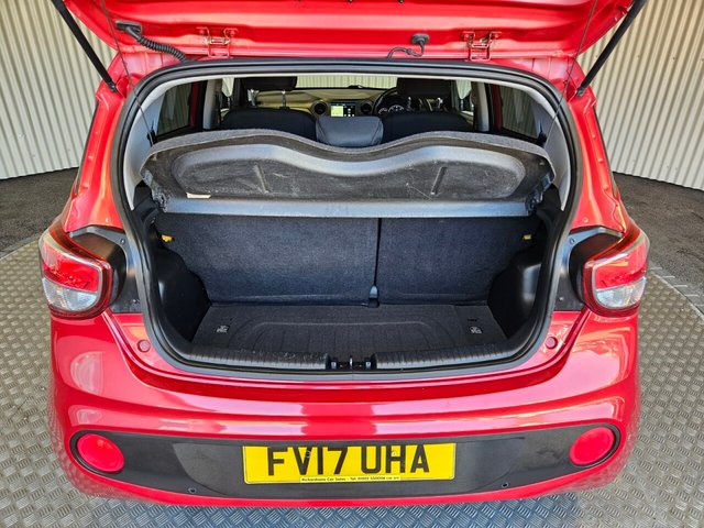 2017 HYUNDAI I10 - Photo 5