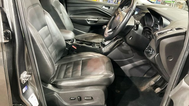 2018 FORD KUGA - Photo 9