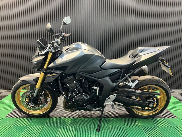 View our HONDA CB1000 Hornet