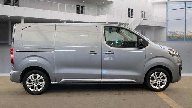 2022 VAUXHALL VIVARO - Photo 7