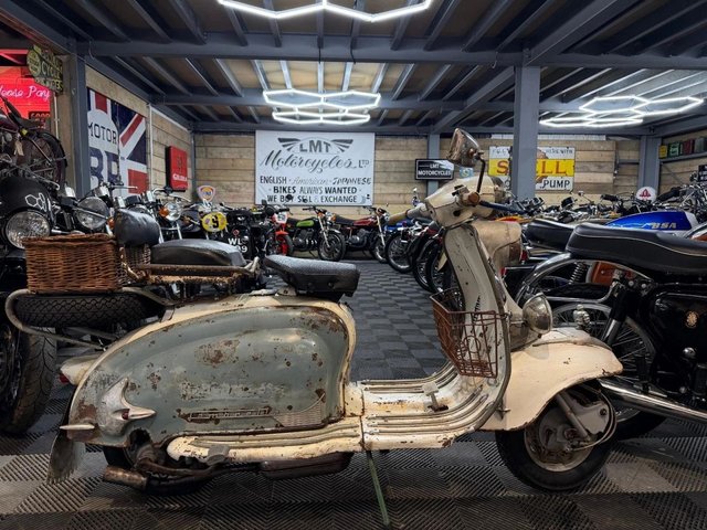 View our LAMBRETTA LI 150