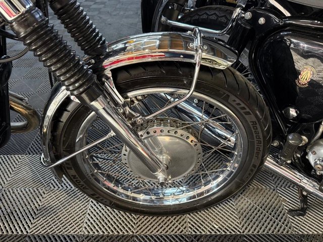 View our SUZUKI T500