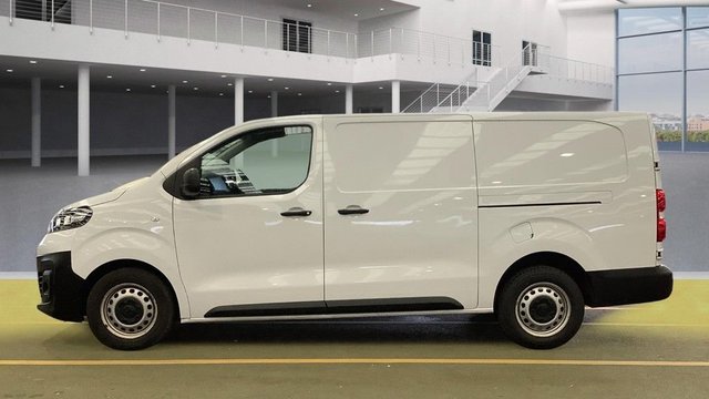 2023 VAUXHALL VIVARO - Photo 8