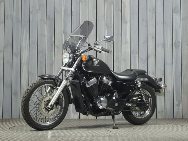 HONDA VT750 at SuperBike Factory Trade
