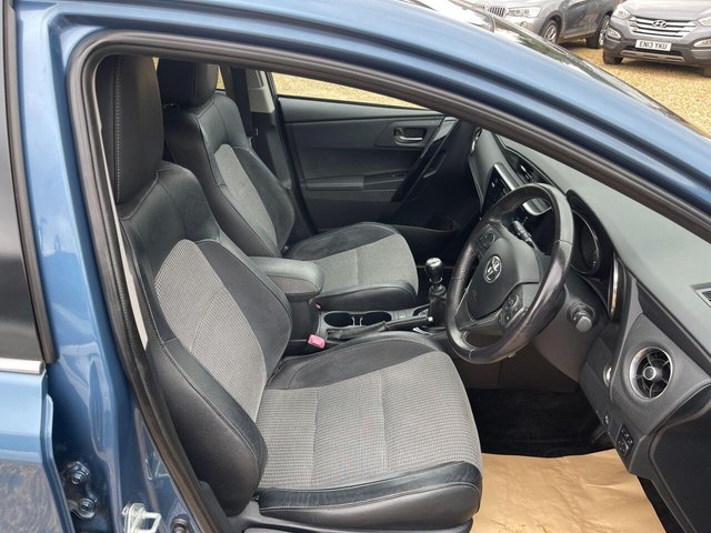 2015 TOYOTA AURIS - Photo 12