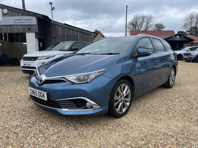 2015 TOYOTA AURIS - Photo 3