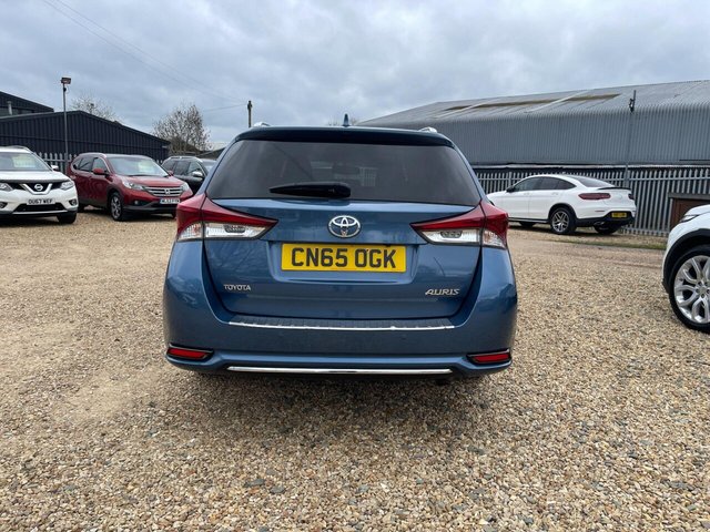 2015 TOYOTA AURIS - Photo 5