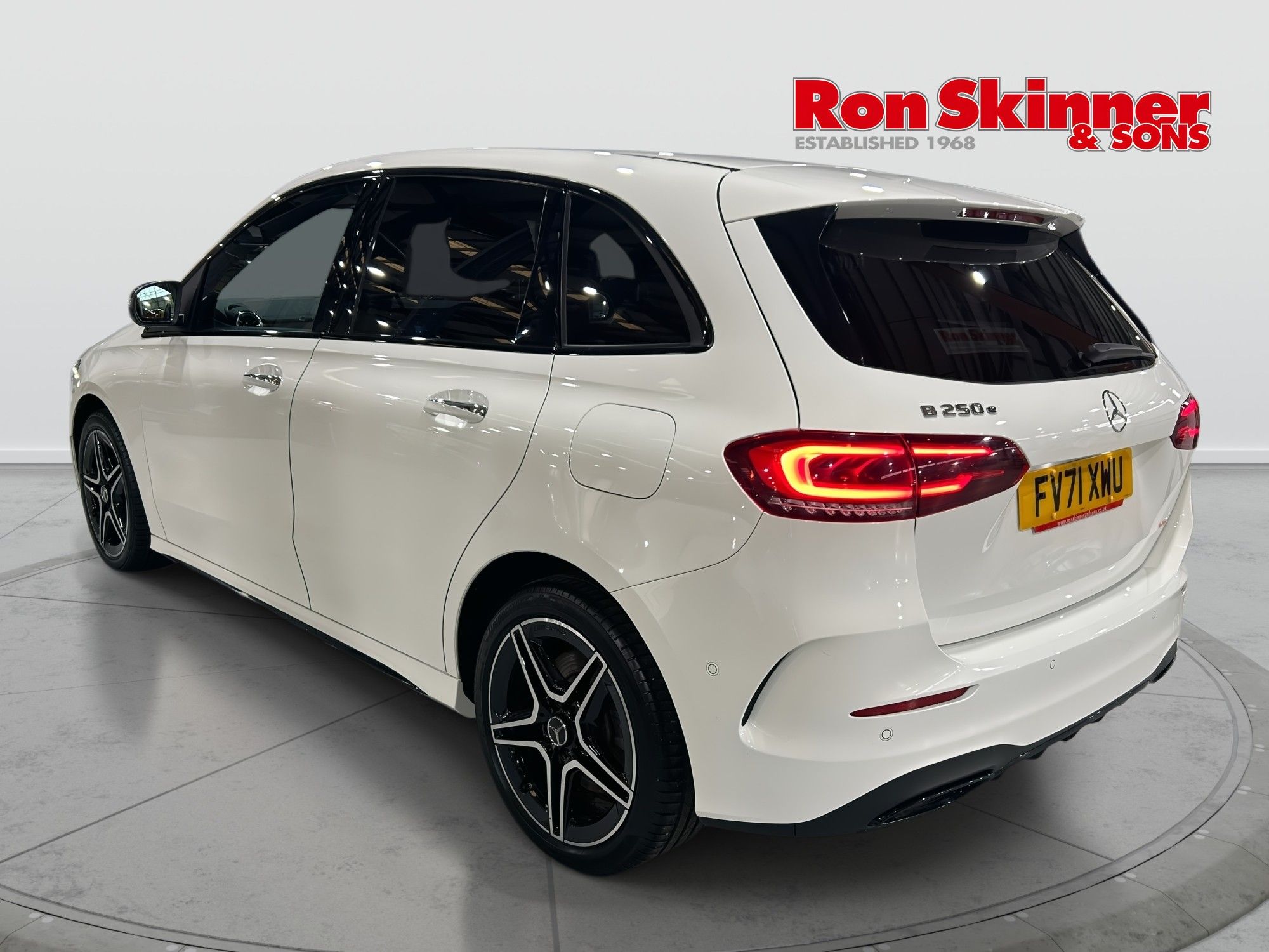 USED 2022 71 MERCEDES-BENZ B-CLASS 1.3 B250e 15.6kWh AMG Line Edition (Premium) MPV 5dr Petrol Plug-in Hybrid 8G-DCT Euro 6 (s/s) (218 ps) 