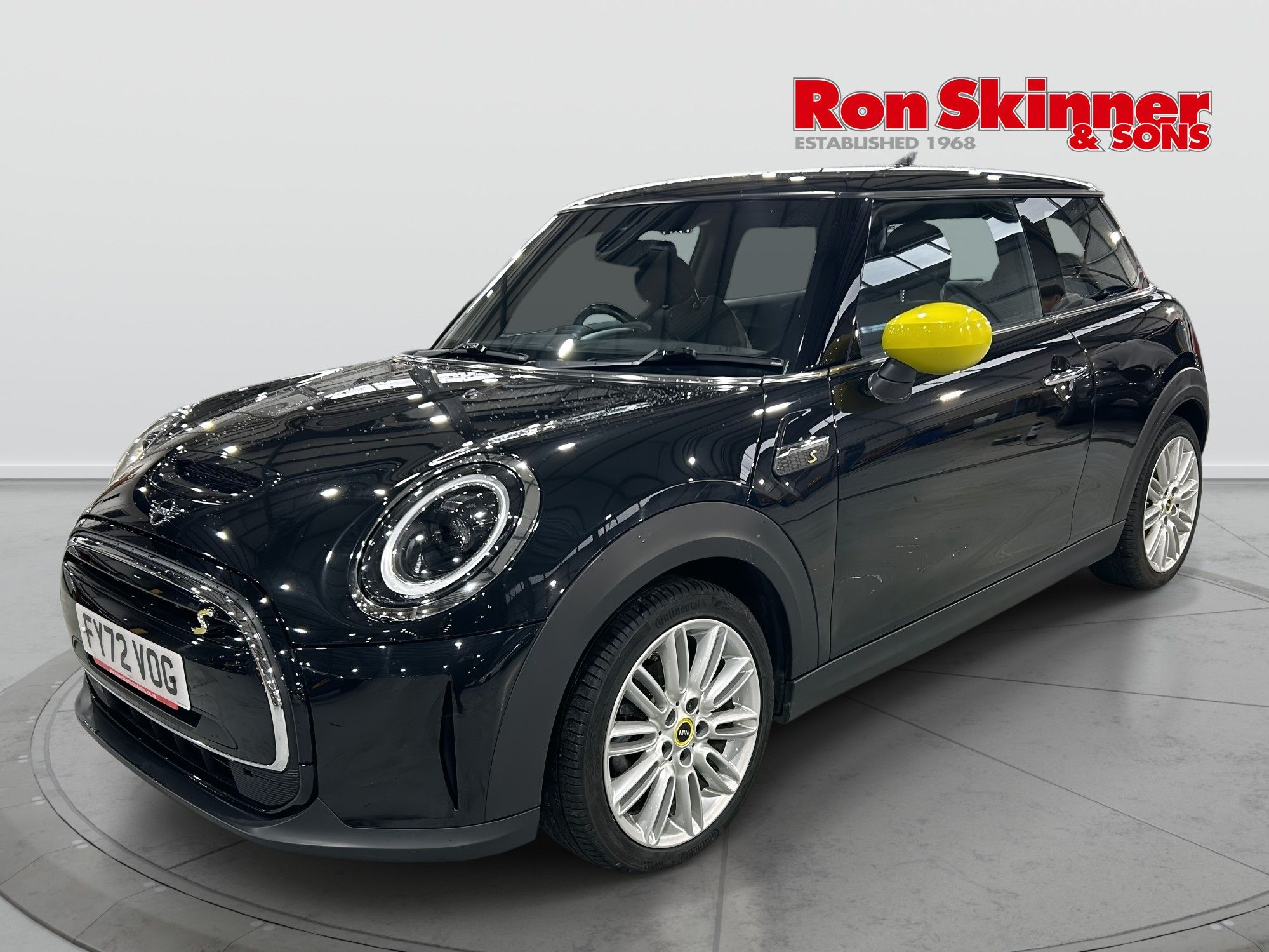 USED 2023 72 MINI Electric Hatch Cooper SE 32.6kWh Level 2 Hatchback 3dr Electric Auto (184 ps) 