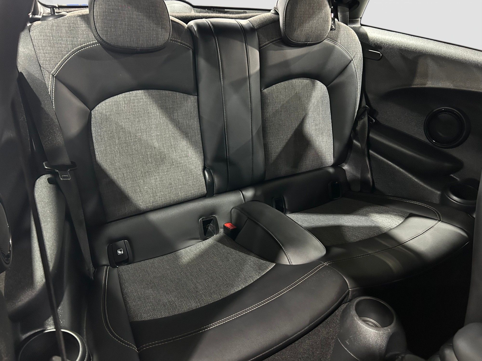 USED 2023 72 MINI Electric Hatch Cooper SE 32.6kWh Level 2 Hatchback 3dr Electric Auto (184 ps) 