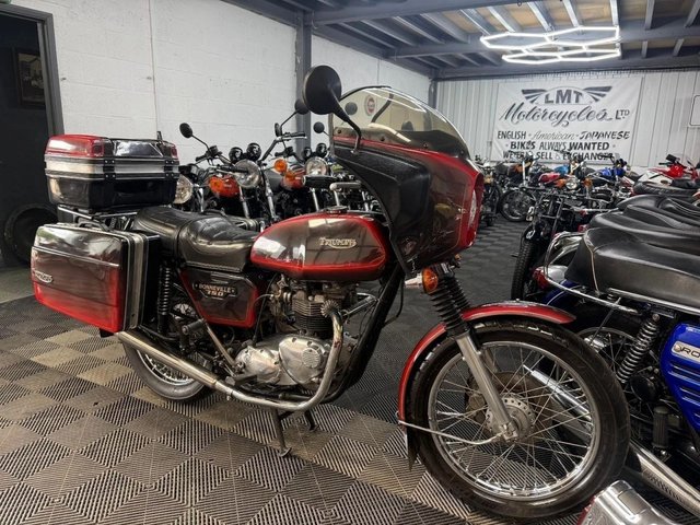 View our TRIUMPH T40V BONNEVILLE