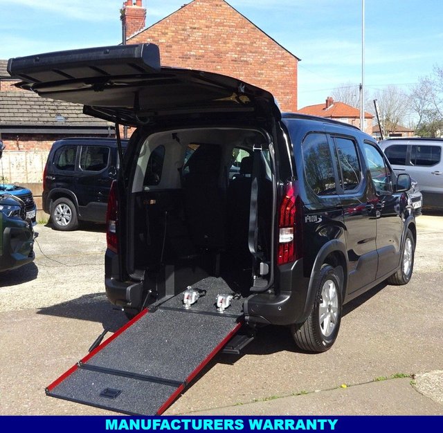 View our Peugeot Rifter 1.5 BlueHDi WHEELCHAIR ACCESS