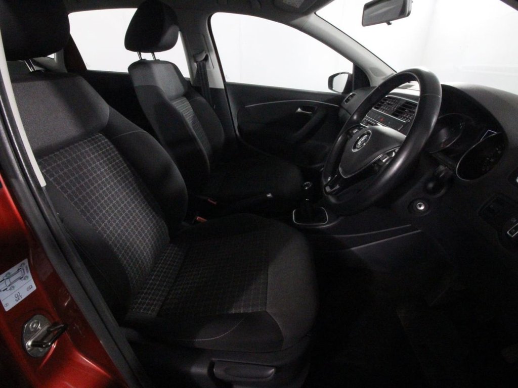 USED 2015 65 VOLKSWAGEN POLO 1.2 TSI BlueMotion Tech SE Hatchback 5dr Petrol Manual Euro 6 (s/s) (90 ps) 
