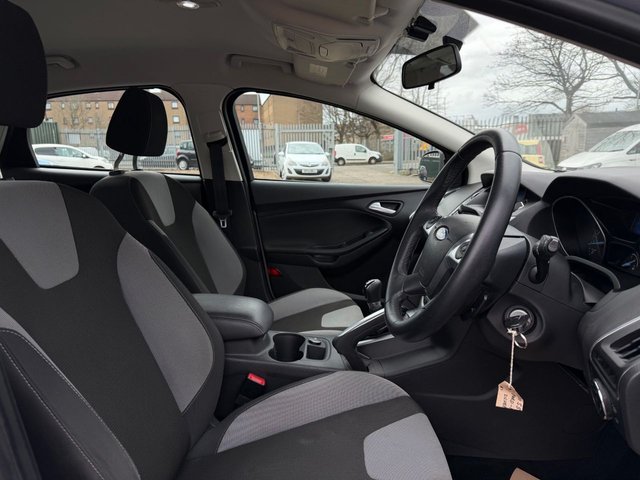 2011 FORD FOCUS - Photo 7