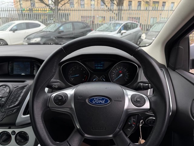 2011 FORD FOCUS - Photo 12