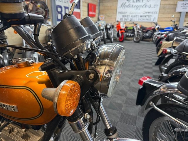 View our SUZUKI GT250