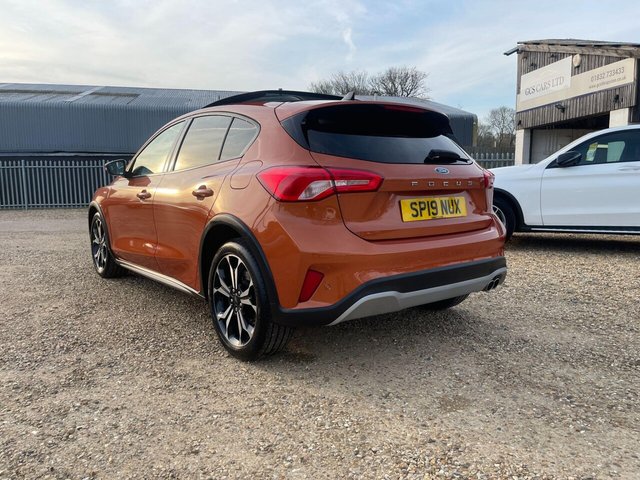 2019 FORD FOCUS - Photo 4