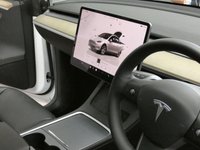 USED 2023 23 TESLA MODEL Y (Dual Motor) Long Range SUV 5dr Electric Auto 4WDE (384 bhp) SUNROOF SAT NAV CARPLAY LEATHER HEATED SEATS CRUISE CONTROL REAR VIEW CAMERA 1 OWNER SERVICE HISTORY WARRANTY