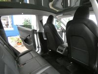 USED 2023 23 TESLA MODEL Y (Dual Motor) Long Range SUV 5dr Electric Auto 4WDE (384 bhp) SUNROOF SAT NAV CARPLAY LEATHER HEATED SEATS CRUISE CONTROL REAR VIEW CAMERA 1 OWNER SERVICE HISTORY WARRANTY