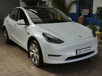 USED 2023 23 TESLA MODEL Y (Dual Motor) Long Range SUV 5dr Electric Auto 4WDE (384 bhp) SUNROOF SAT NAV LEATHER HEATED SEATS CRUISE CONTROL REAR VIEW CAMERA 1 OWNER SERVICE HISTORY WARRANTY